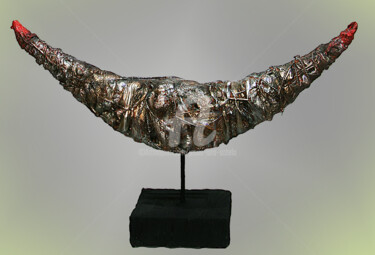 Sculpture titled "The Fall I" by Jesús Lara Sotelo, Original Artwork, Metals