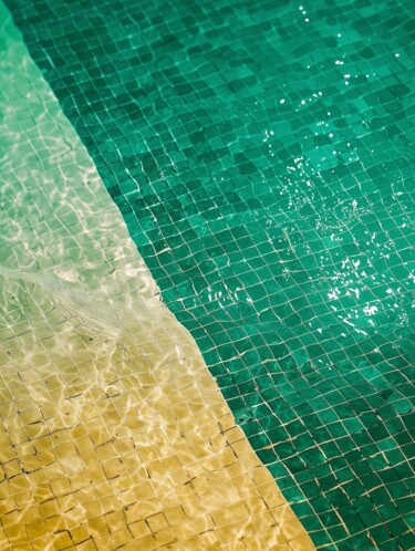 Digitale Kunst mit dem Titel "Pool 82, 204" von Jil Anders, Original-Kunstwerk, KI-generiertes Bild Auf Andere starre Platte…