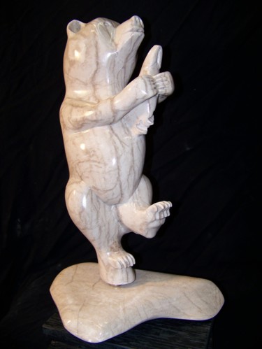 Escultura intitulada "Dancing Bear---Alab…" por Jo Moore, Obras de arte originais, Pedra