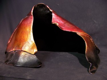 Escultura titulada "Sun’s Journey, Bron…" por Jo Moore, Obra de arte original, Metales