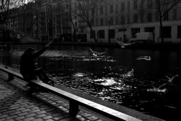 Photography titled ""Paris, Feeding Sea…" by Jo Tuck, Original Artwork, Digital Photography Mounted on Cardboard