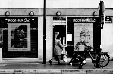Photographie intitulée ""Paris, Rock Hair "" par Jo Tuck, Œuvre d'art originale, Photographie numérique