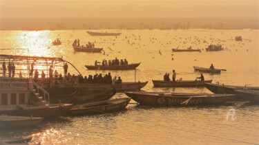 Fotografie getiteld "India-Varanasi-Dawn" door Joachim Mews, Origineel Kunstwerk, Digitale fotografie