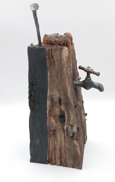 Sculpture titled "FOUNTAIN" by Joao Cgomes, Original Artwork, Ceramics