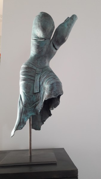 Sculpture titled "Esmeralda" by Joëlle Boutherin, Original Artwork, Ceramics