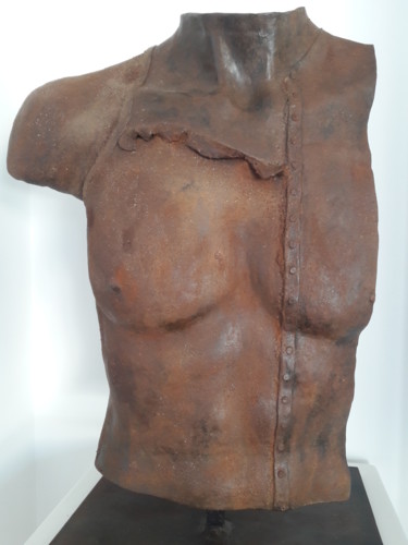 Sculpture intitulée "Armure rouillée" par Joëlle Boutherin, Œuvre d'art originale, Terre cuite