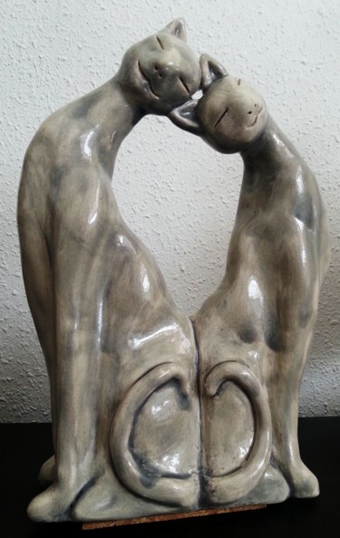Sculpture titled "Chatsmoureux" by Joëlle Thanel, Original Artwork, Ceramics