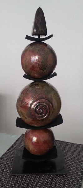 Escultura intitulada "totem cuivré RAKU" por Joëlle Thanel, Obras de arte originais, Cerâmica