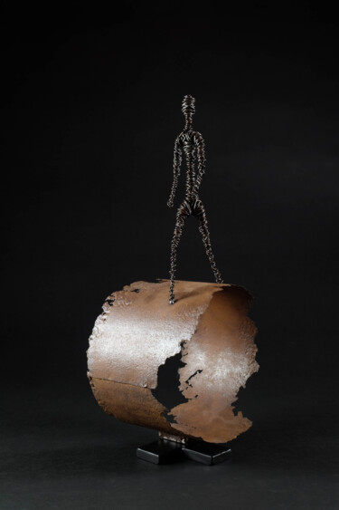 Sculpture titled "Ronde" by Joey Brusquet, Original Artwork, Metals