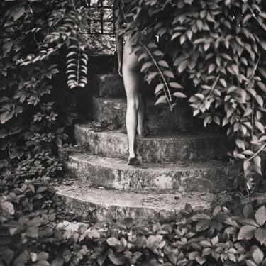 Фотография под названием "Eva" - John Donica, Подлинное произведение искусства, Пленочная фотография