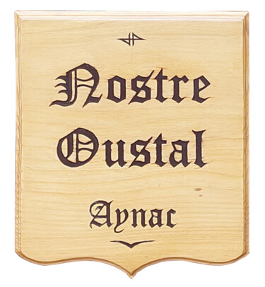 Escultura intitulada "Nostre Oustal Aynac" por Jonathan Pradillon, Obras de arte originais, Madeira
