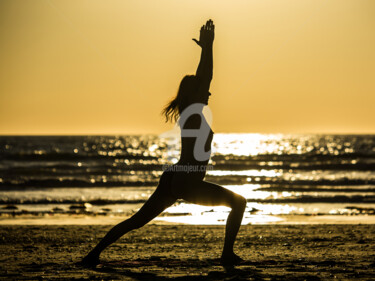 Fotografie mit dem Titel "VIRABHADRASANA VARI…" von Jorg Becker, Original-Kunstwerk