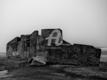 Fotografia intitulada "BEACH RUINS" por Jorg Becker, Obras de arte originais, Fotografia Não Manipulada