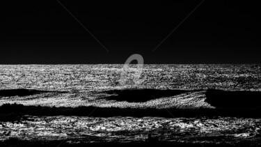 Fotografia intitulada "OCEAN IN BLACK AND…" por Jorg Becker, Obras de arte originais, Fotografia Não Manipulada