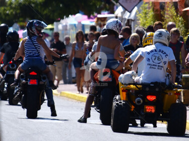 Photographie intitulée "SHOW BIKE MONTALIVE…" par Jorg Becker, Œuvre d'art originale