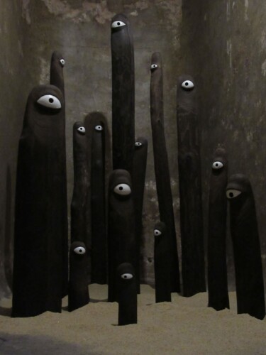 Sculpture intitulée "Pas vu pas pris!  A…" par Marc Troupel (Josabel 451), Œuvre d'art originale, Bois