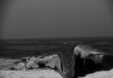 Tekening getiteld "Fearful wave 2" door José Antonio Castro-Muñiz, Origineel Kunstwerk, Houtskool