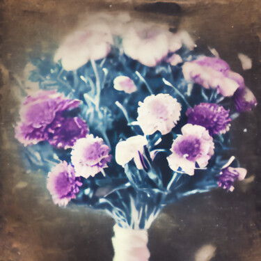 Digital Arts titled "JAR WITH FLOWERS" by Josep Domènech, Original Artwork, AI generated image