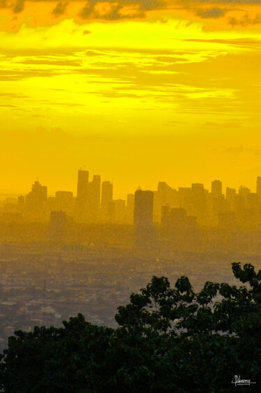 Fotografía titulada "sunset and cityscape" por Joseph Dalusong, Obra de arte original, Fotografía digital