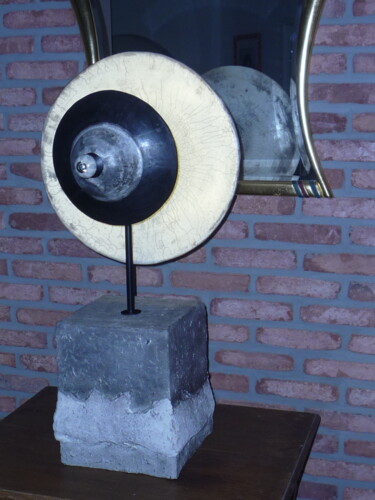 Sculpture titled "lampe cuisson raku" by Josi Rica, Original Artwork, Terra cotta