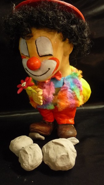 Sculpture titled "petit clown" by Josi Rica, Original Artwork, Terra cotta