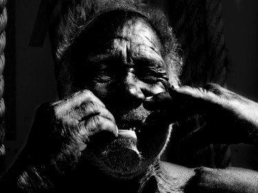 Photographie intitulée "ronger les dents" par Jose Americo Jsilvares, Œuvre d'art originale, Photographie numérique