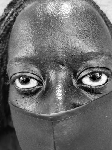 Photography titled "yeux noirs" by Jose Americo Jsilvares, Original Artwork, Digital Photography