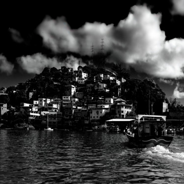 Photographie intitulée "Sea favela" par Jose Americo Jsilvares, Œuvre d'art originale, Photographie manipulée