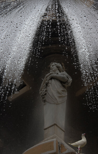 Photographie intitulée "Estátua mulher" par Jose Americo Jsilvares, Œuvre d'art originale, Photographie manipulée