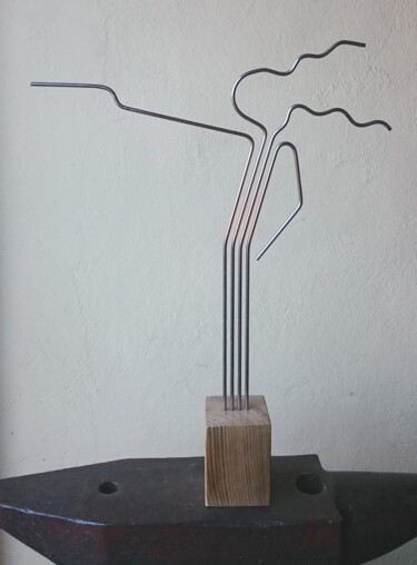 Sculpture titled ""PISTOLA LIBRE - AI…" by Juan Carlos Sánchez De La Nieta, Original Artwork, Metals