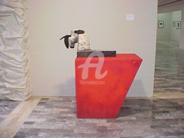 Sculpture intitulée "Peligro en extinció…" par Juan Rojas, Œuvre d'art originale, Pierre