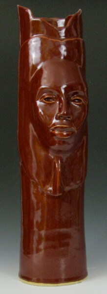 Скульптура под названием "Red Guardian 2" - Juarez Hawkins, Подлинное произведение искусства, Керамика