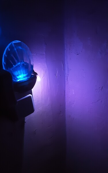 Photographie intitulée "Licht im Dunkeln 2" par Judith Simonis, Œuvre d'art originale, Photographie non manipulée