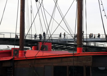 Photographie intitulée "En bateau ou piéton…" par Jürgen Briem, Œuvre d'art originale