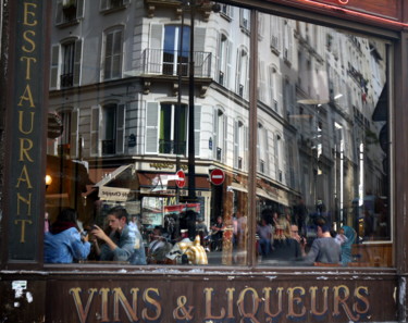 Photographie intitulée "Un pub à Montmartre…" par Jürgen Briem, Œuvre d'art originale