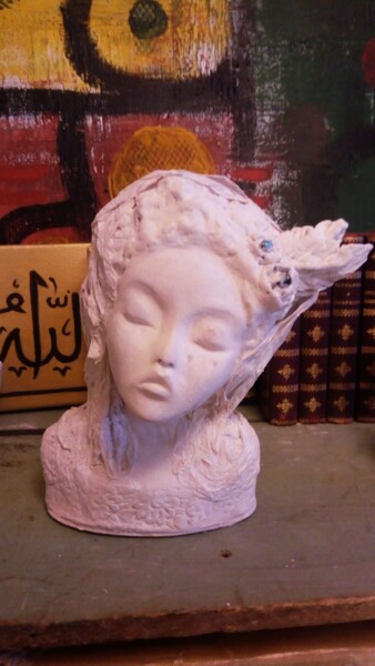 Sculpture titled "Antoinette" by Julie Dratwiak, Original Artwork, Clay