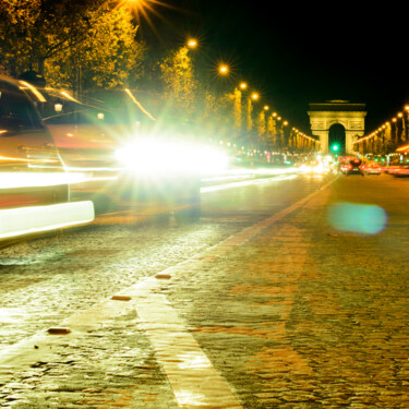 Fotografia intitolato "Phare de voiture" da Julien Muller, Opera d'arte originale, Fotografia digitale