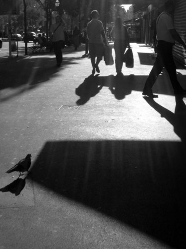 Photographie intitulée "une rue de Paris ve…" par Jusama, Œuvre d'art originale