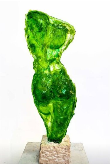 Escultura intitulada "Green act" por Julijana Voloder, Obras de arte originais, Vidro