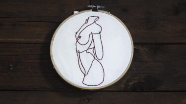 Arte têxtil intitulada "Corpi |" por Juno, Obras de arte originais, Bordado Montado em Outro painel rígido