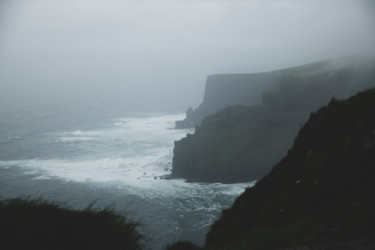 Фотография под названием "Middle of the cliffs" - Jure Kralj, Подлинное произведение искусства, Цифровая фотография