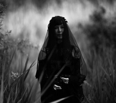 Photography titled "Widow" by Jure Kralj, Original Artwork, Digital Photography