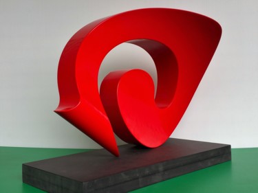 Sculpture titled "momentum M rouge" by Jurgen Liedel, Original Artwork, Mixed Media