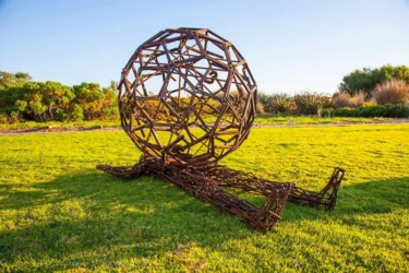 Rzeźba zatytułowany „Pinned” autorstwa Justin Webb, Oryginalna praca, Metale