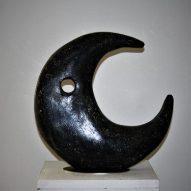 Sculpture titled "Tenebris Luna" by Jean-Yves Petit (JYP), Original Artwork, Cement