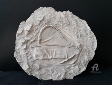 Sculpture intitulée "Fossilization 2" par Kristiyan Zheynov, Œuvre d'art originale, Techniques mixtes