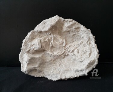Skulptur mit dem Titel "Fossilization" von Kristiyan Zheynov, Original-Kunstwerk, Gemischte Medien