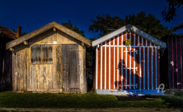 Photographie intitulée "Cabanes de Biganos" par Kam Bendi, Œuvre d'art originale, Photographie numérique