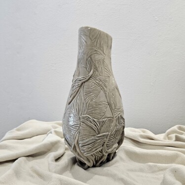Sculptuur getiteld "Tissue vase" door Kamil Klucowicz, Origineel Kunstwerk, Keramiek