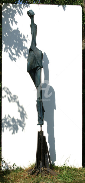 Sculpture intitulée "fugitive-250-cms-a.…" par Kaol, Œuvre d'art originale